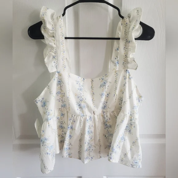Altar'd State Cream & Blue Floral Print Flutter Sleeve Blouse with Tie Back. #MP - Picture 4 of 8